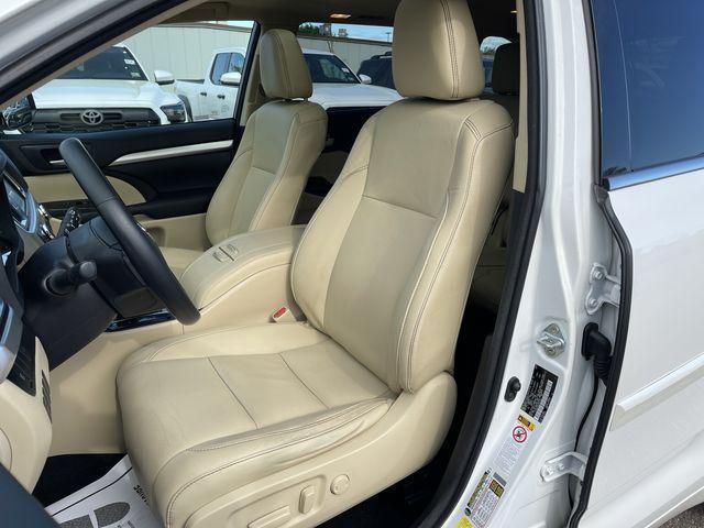used 2018 Toyota Highlander Hybrid car, priced at $26,000