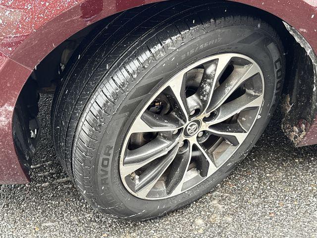 used 2018 Toyota Avalon Hybrid car, priced at $19,000