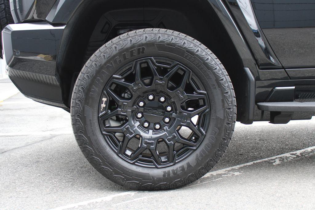 used 2025 GMC HUMMER EV SUV car, priced at $74,991