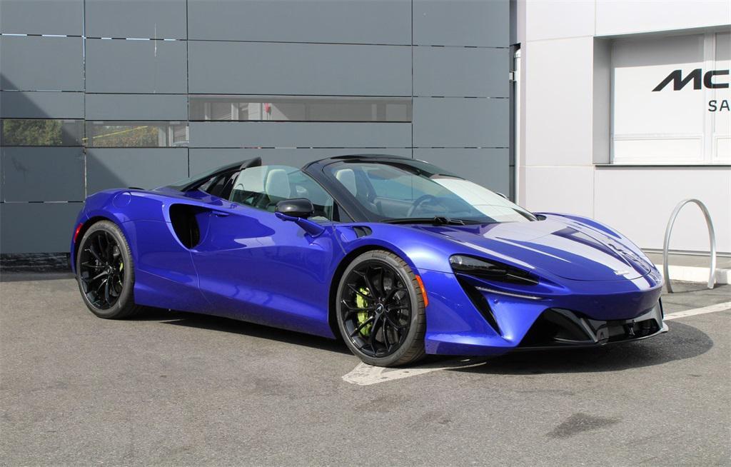 used 2025 McLaren Artura car, priced at $299,991