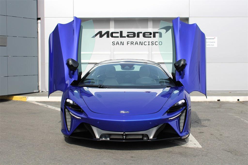 used 2025 McLaren Artura car, priced at $299,991