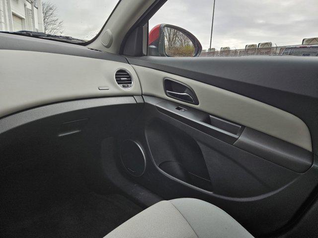 used 2014 Chevrolet Cruze car, priced at $9,490