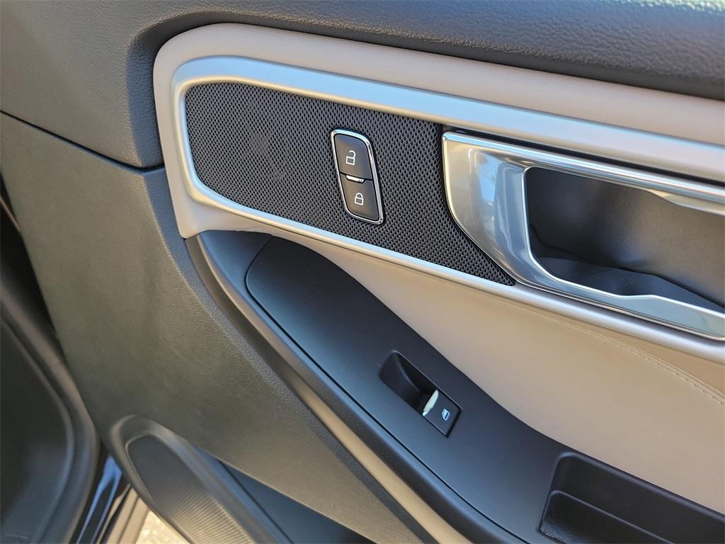 used 2020 Ford Explorer car, priced at $18,995