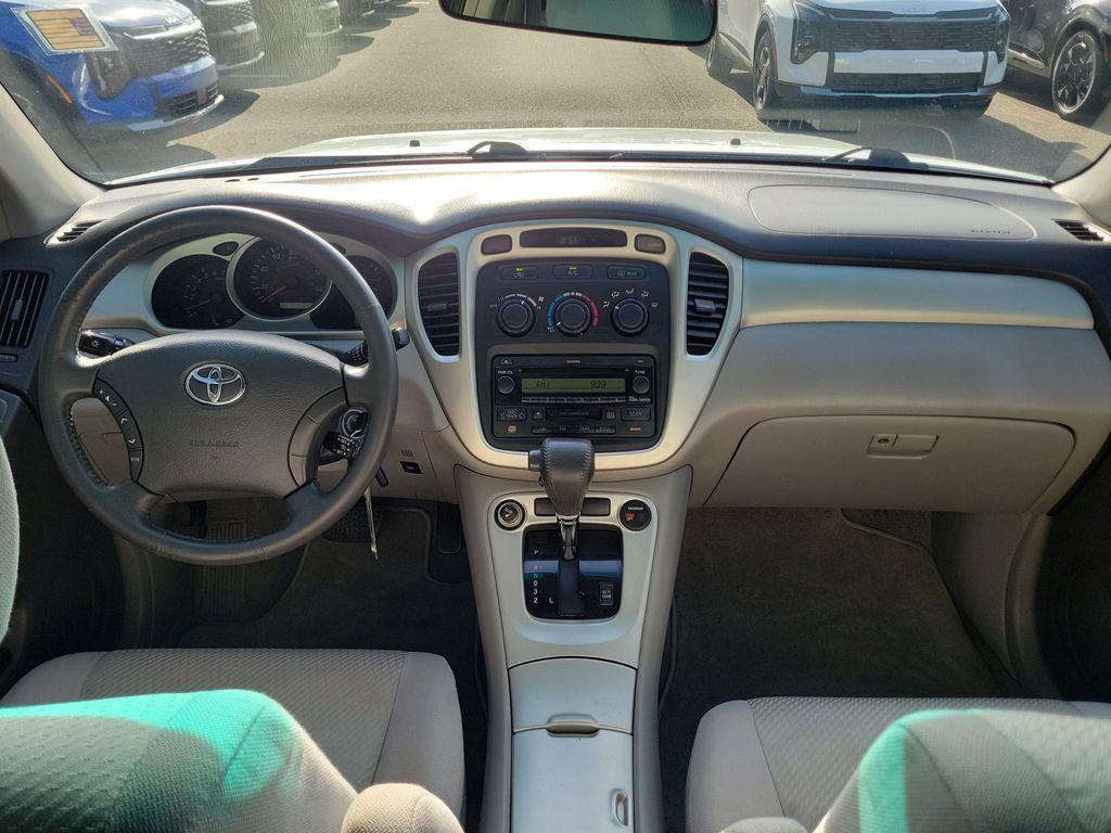 used 2006 Toyota Highlander car, priced at $7,347