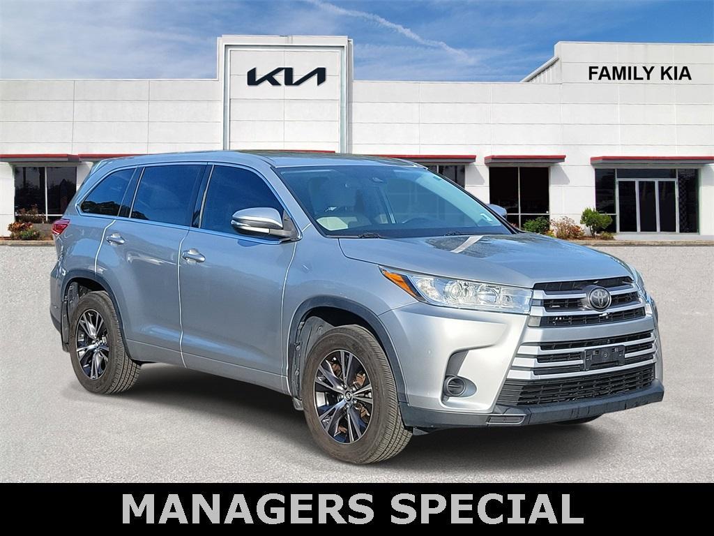 used 2018 Toyota Highlander car, priced at $17,500