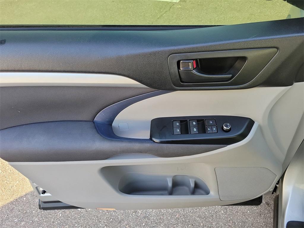 used 2018 Toyota Highlander car, priced at $17,500