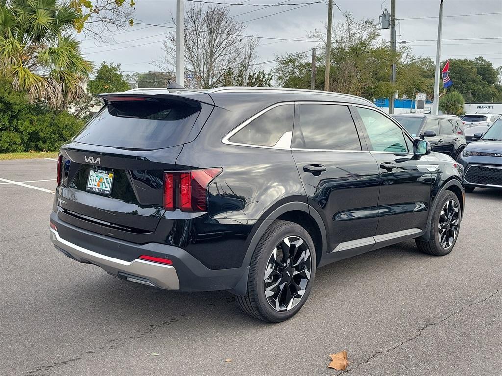 used 2025 Kia Sorento car, priced at $34,995