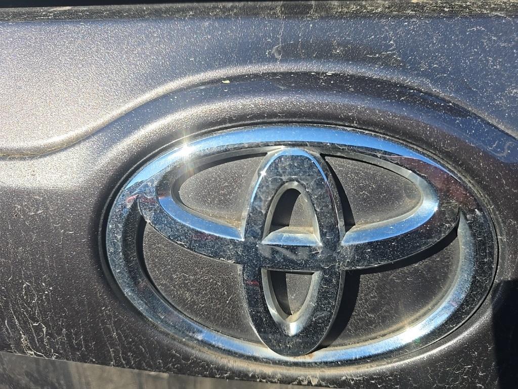 used 2017 Toyota Highlander car, priced at $17,995