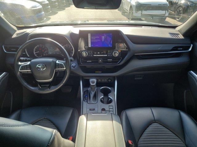 used 2023 Toyota Highlander car, priced at $35,848