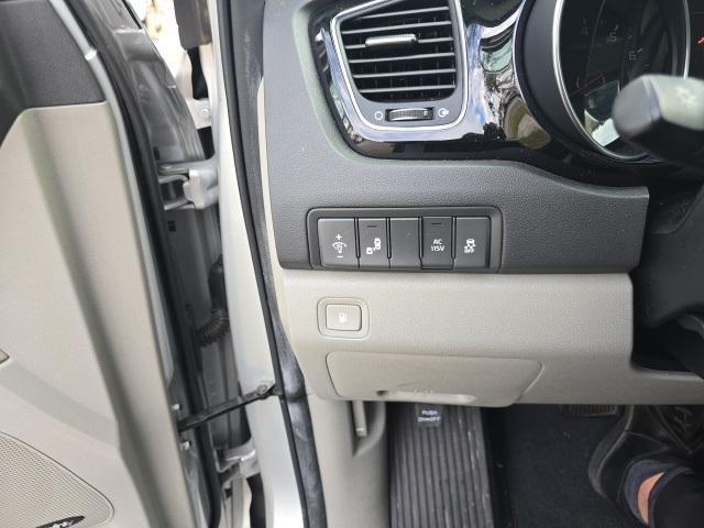 used 2015 Kia Sedona car, priced at $13,995