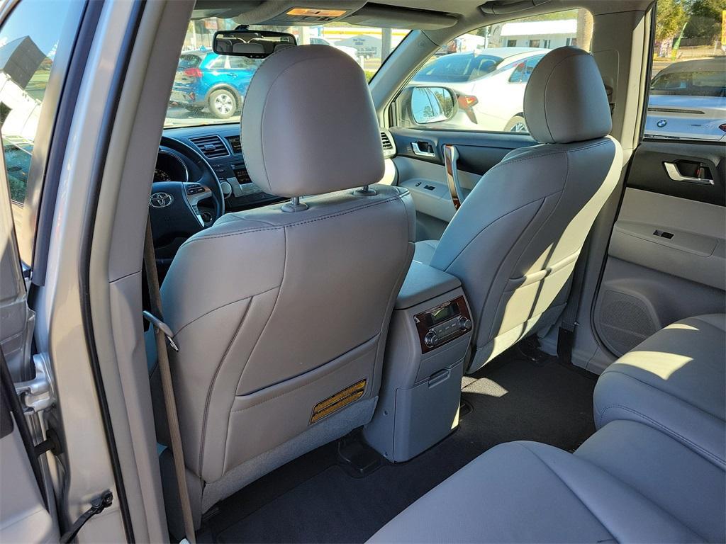 used 2011 Toyota Highlander car, priced at $10,500