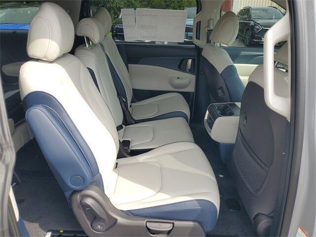 new 2026 Kia Carnival Hybrid car, priced at $43,630
