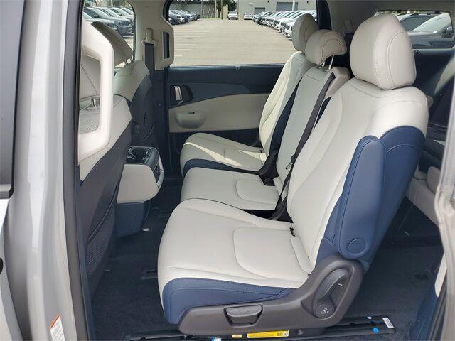 new 2026 Kia Carnival Hybrid car, priced at $43,630
