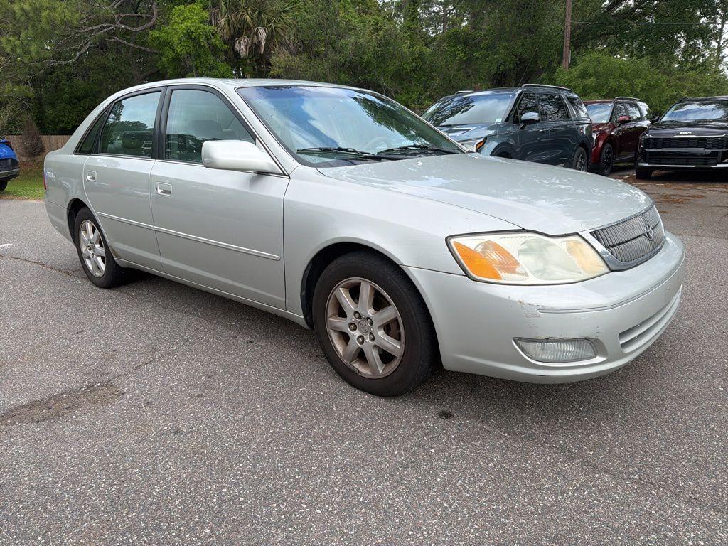 used 2001 Toyota Avalon car, priced at $3,995