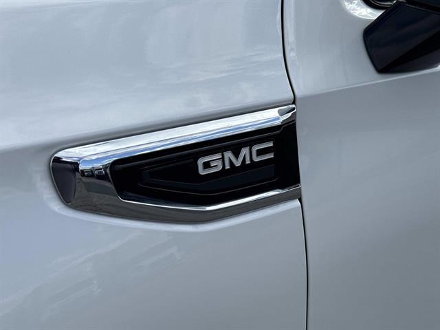 used 2022 GMC Yukon XL car, priced at $43,995