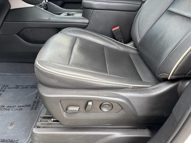 used 2022 GMC Yukon XL car, priced at $43,995