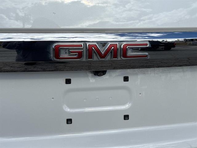 used 2022 GMC Yukon XL car, priced at $43,995