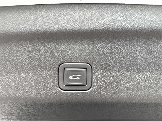 used 2024 GMC Yukon car, priced at $71,995