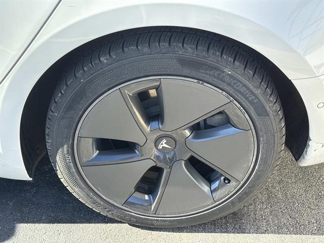 used 2022 Tesla Model 3 car