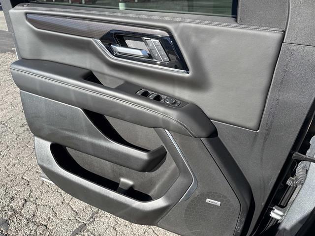 used 2025 GMC Yukon car, priced at $69,995