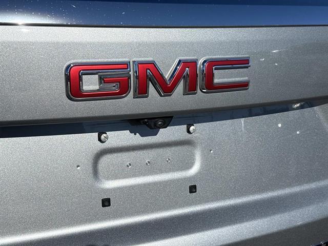 used 2025 GMC Yukon car, priced at $69,995