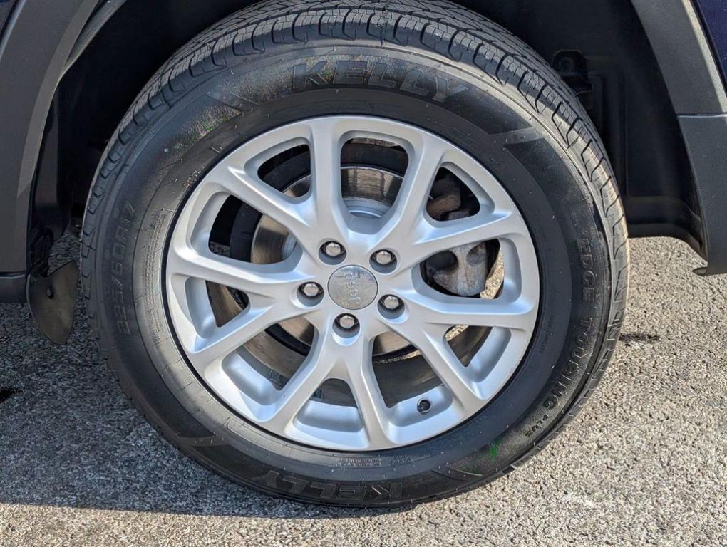 used 2016 Jeep Cherokee car, priced at $10,250