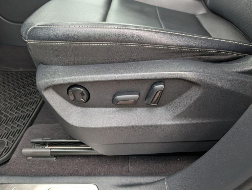 used 2021 Volkswagen Atlas car, priced at $21,988