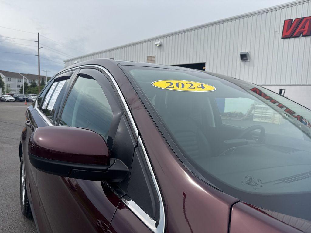 used 2024 Ford Edge car, priced at $29,288