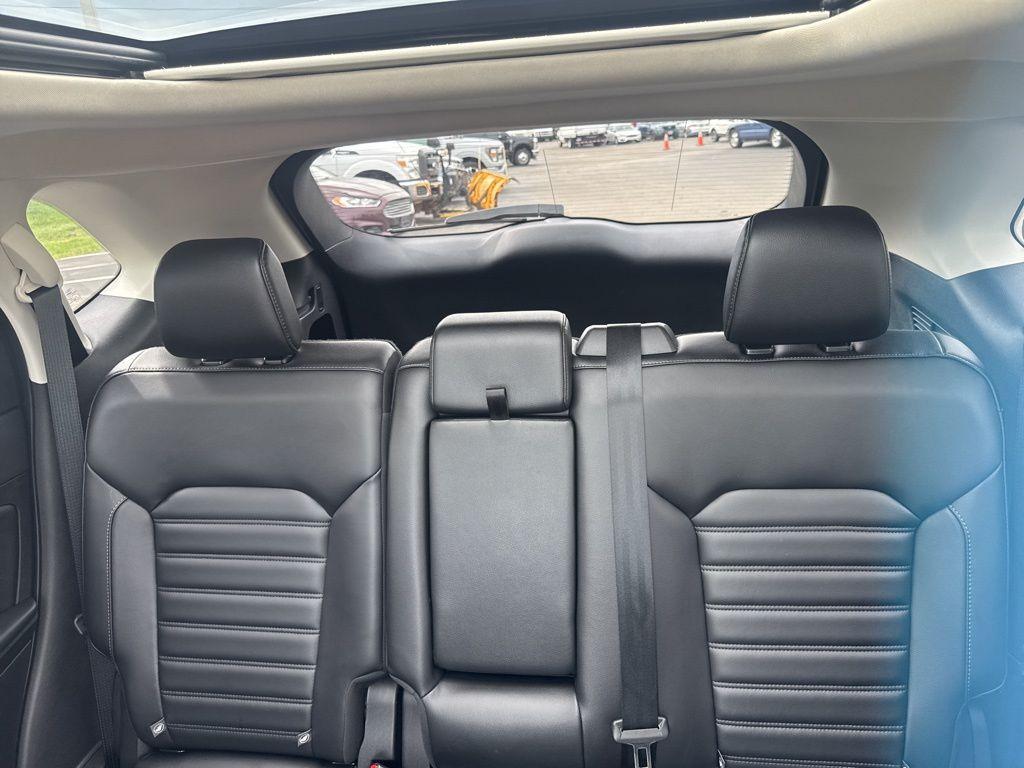 used 2024 Ford Edge car, priced at $29,288