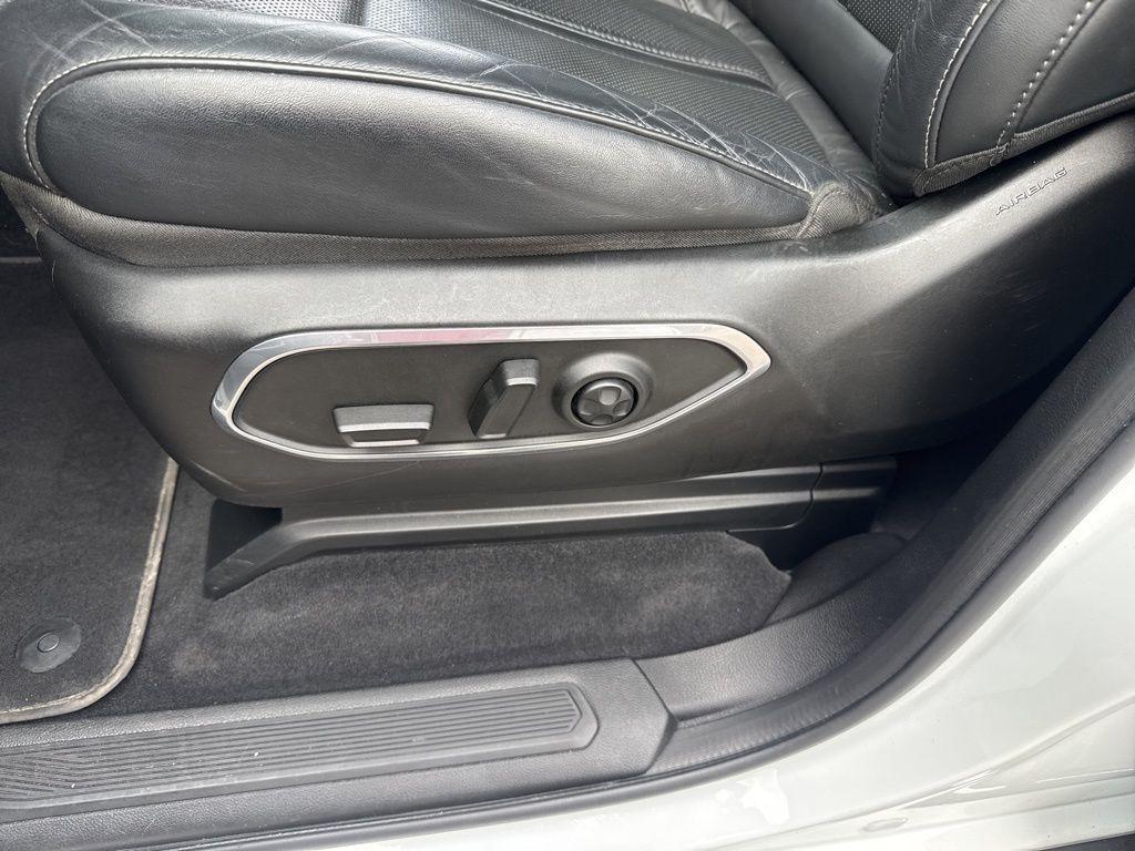 used 2022 Jeep Wagoneer car, priced at $33,288