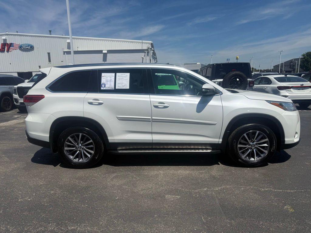 used 2019 Toyota Highlander car, priced at $23,984