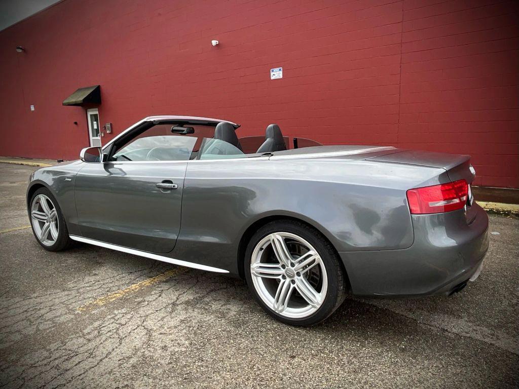 2012 Gray Audi S5
