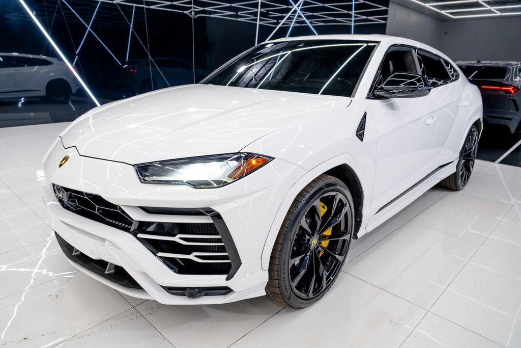 used 2021 Lamborghini Urus car, priced at $154,980