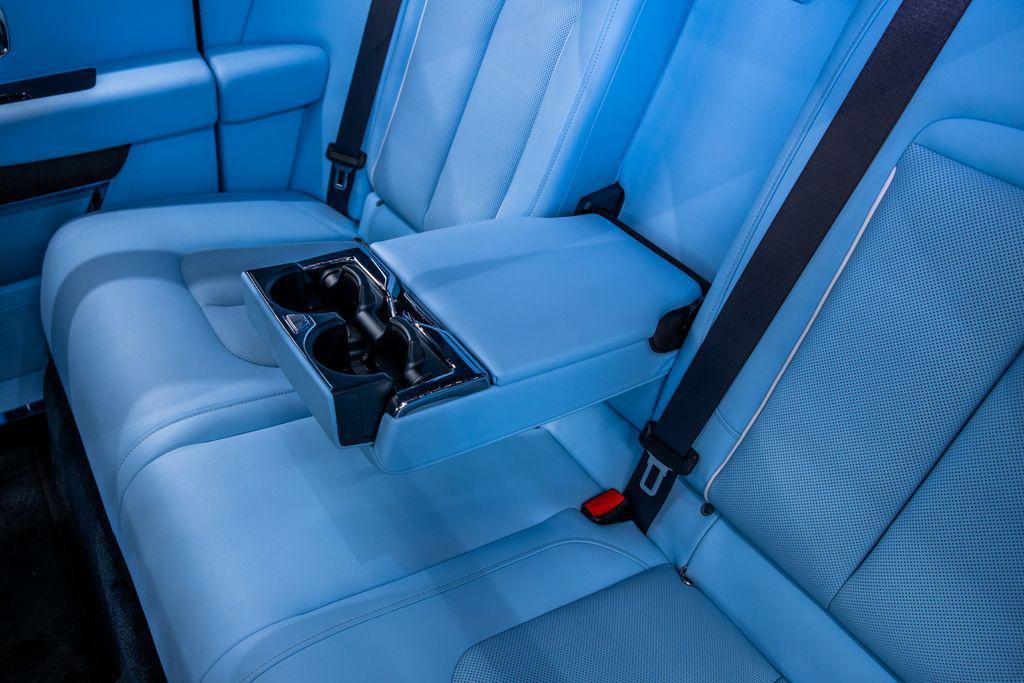 used 2025 Rolls-Royce Cullinan car, priced at $899,980