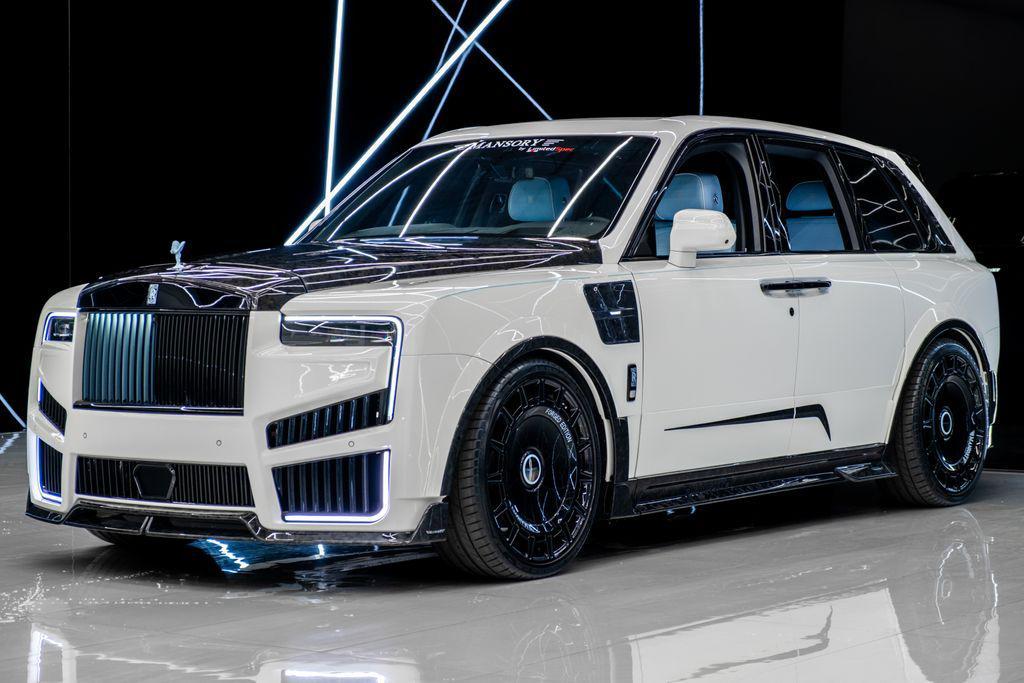 used 2025 Rolls-Royce Cullinan car, priced at $899,980