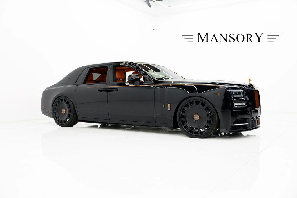 used 2024 Rolls-Royce Phantom car, priced at $699,980