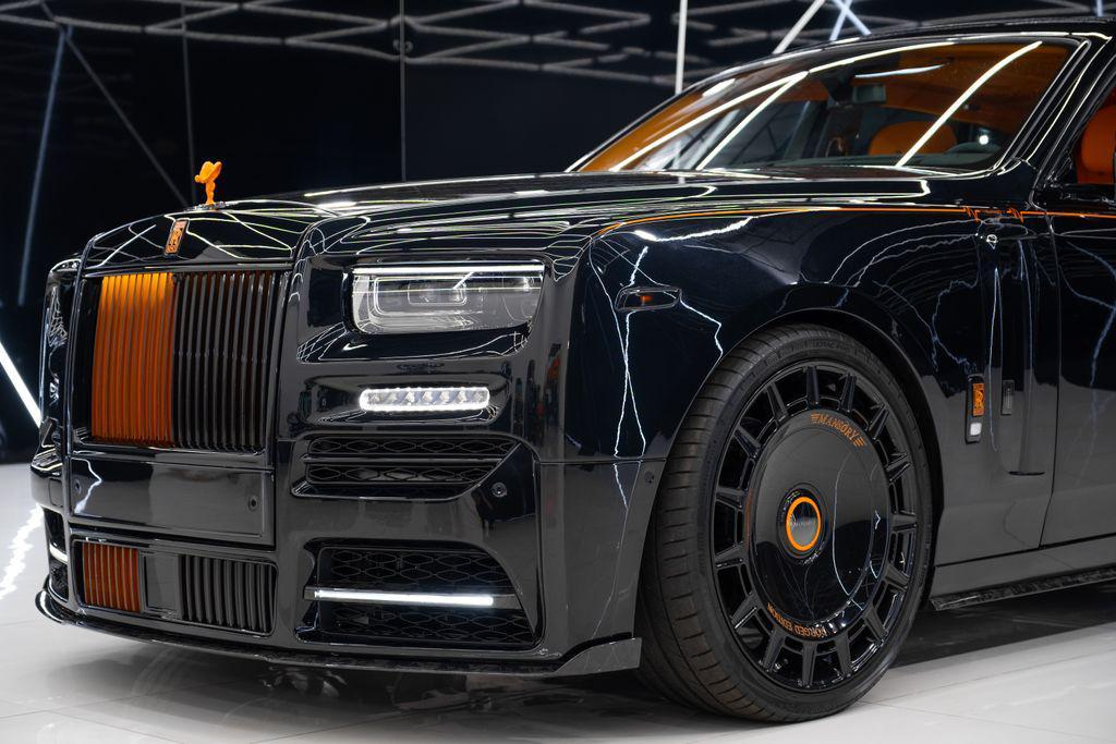 used 2025 Rolls-Royce Phantom car, priced at $899,980
