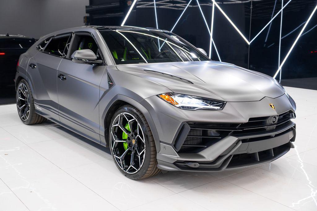used 2024 Lamborghini Urus car, priced at $289,980