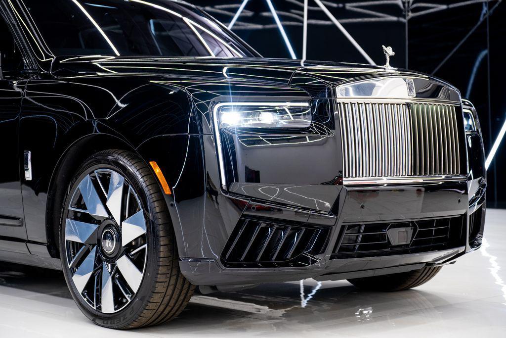 used 2026 Rolls-Royce Cullinan car, priced at $459,980