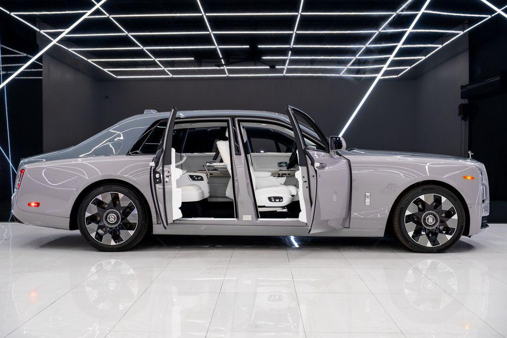 used 2023 Rolls-Royce Phantom car, priced at $499,980