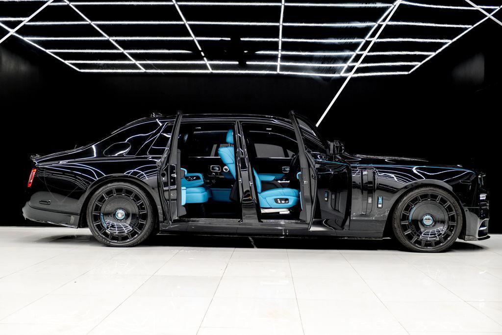 used 2023 Rolls-Royce Phantom car, priced at $599,980