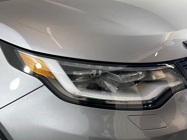 new 2025 Land Rover Discovery car, priced at $74,843