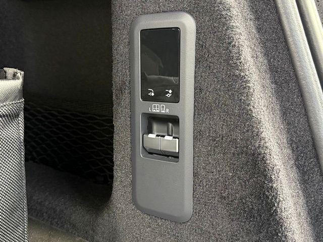 new 2026 Land Rover Range Rover Sport car, priced at $91,505