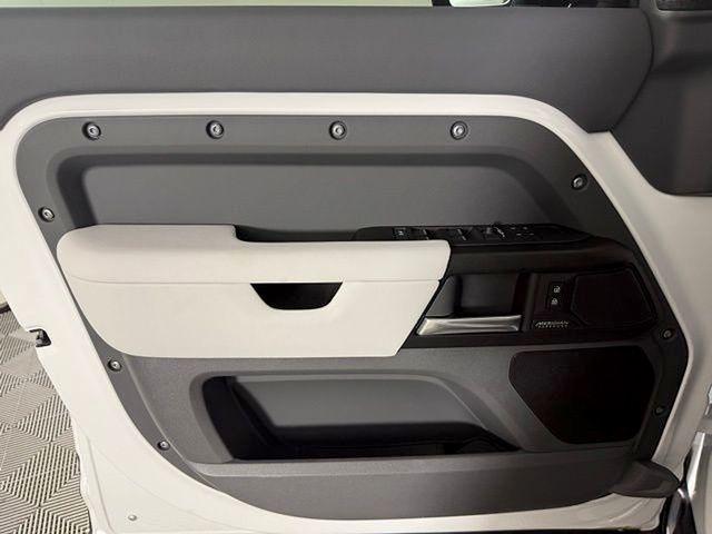 new 2026 Land Rover Defender car