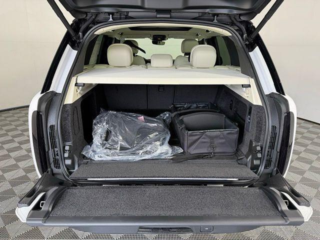 new 2026 Land Rover Range Rover car, priced at $132,265