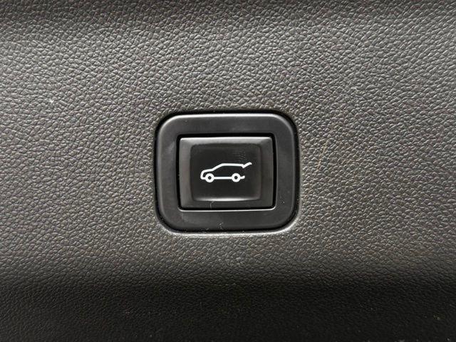 used 2022 Cadillac Escalade ESV car, priced at $69,227