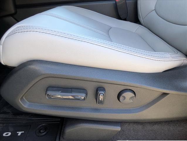 new 2025 Honda Pilot car, priced at $42,725