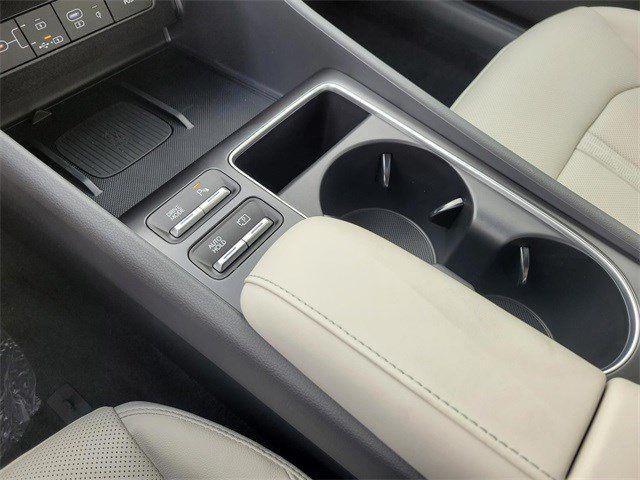 new 2025 Hyundai Sonata Hybrid car, priced at $33,999