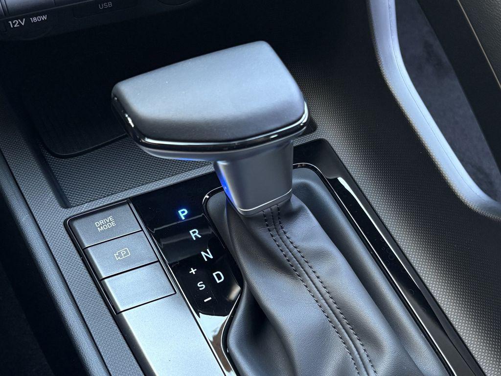 new 2025 Hyundai Elantra car, priced at $19,533
