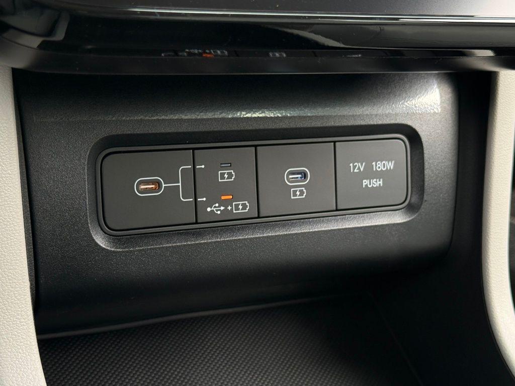 new 2026 Hyundai TUCSON Hybrid car, priced at $31,141